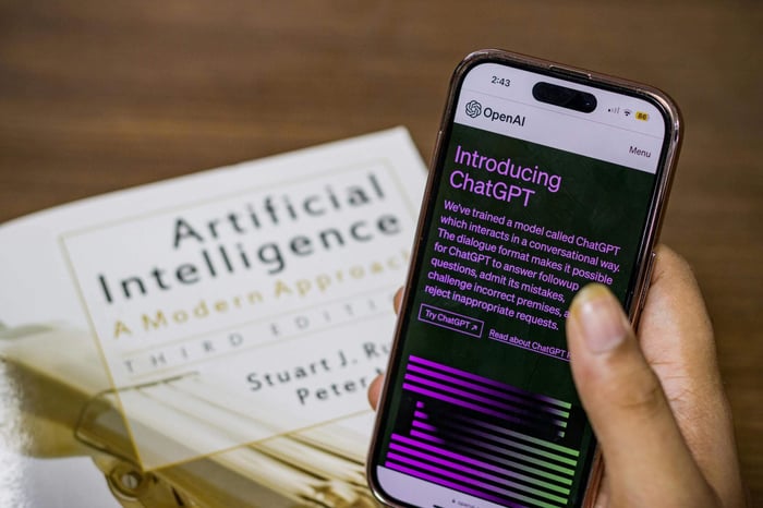 content strategist structuring an article with clear headings, bullet points, and data tables for AI readability